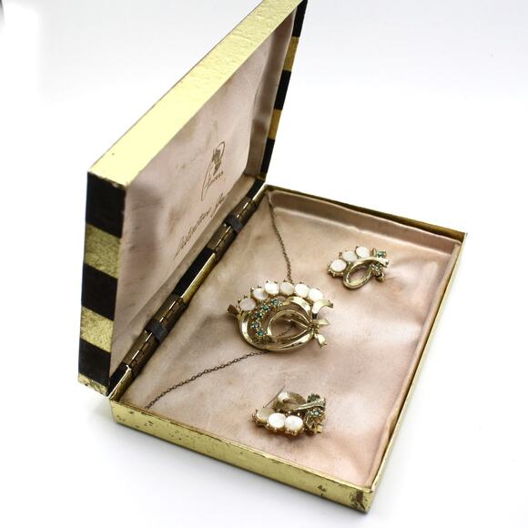 Vintage Mother of Pearl Pin and Clip On Earring Set Original Box - Hey Viv - Picture 2 of 9